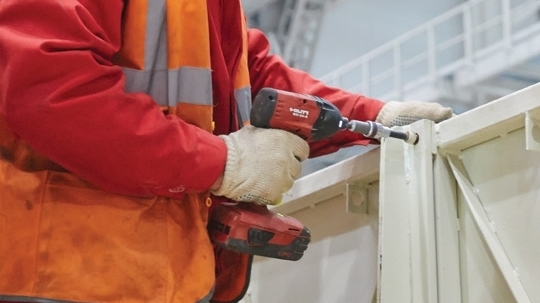 Безопасность и особенности демонтажа оборудования на производстве